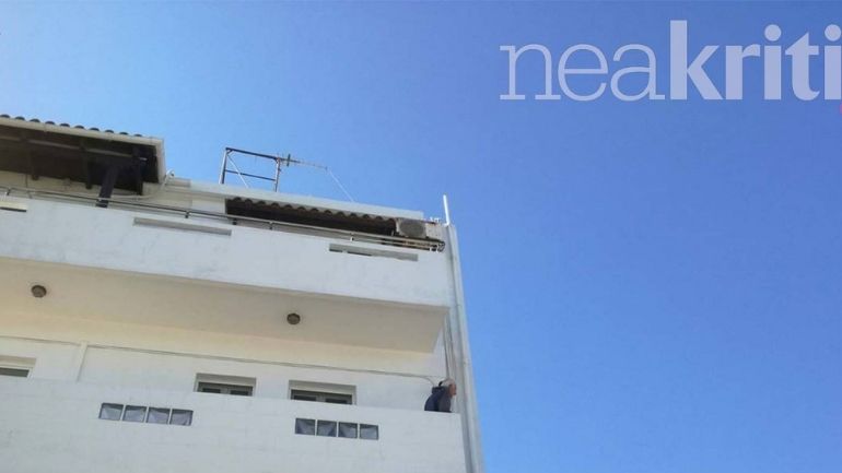 Ηράκλειο: 53χρονος έπεσε από ταράτσα και κατέληξε